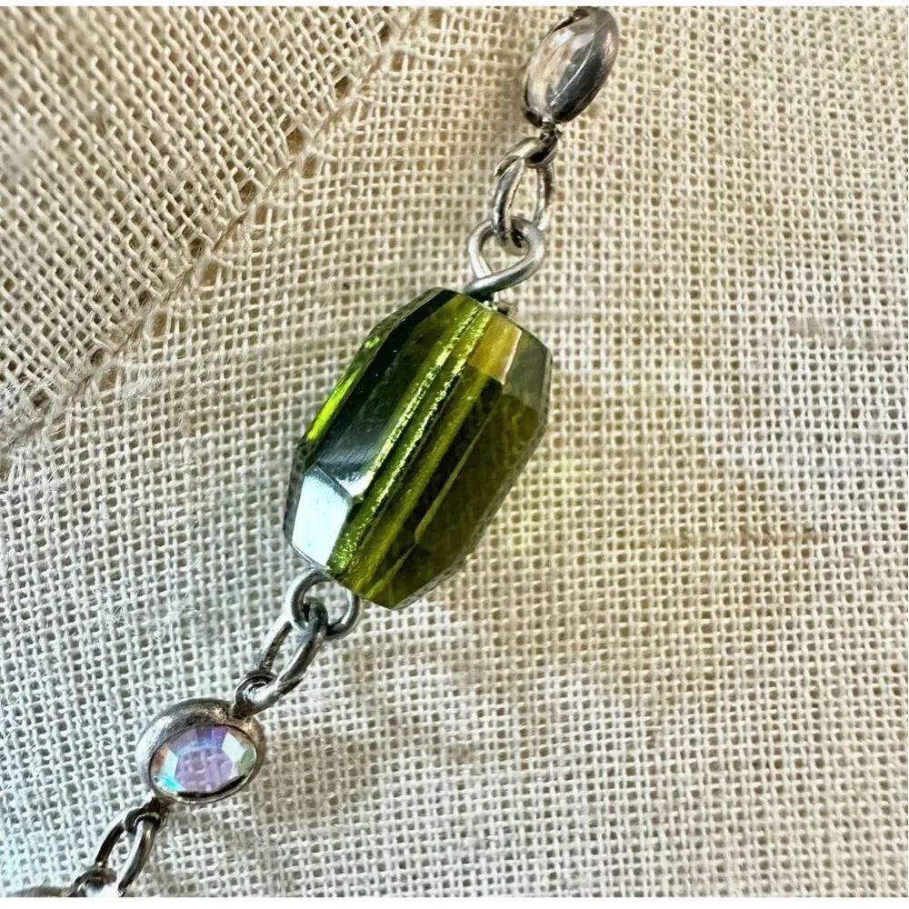 Green and clear Swarovski crystal Y Drop Necklace - Picture 3 of 10